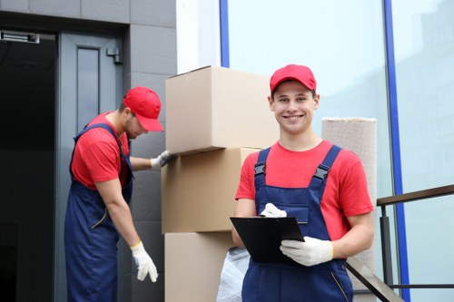 Local home removals planning and unloading at a new property